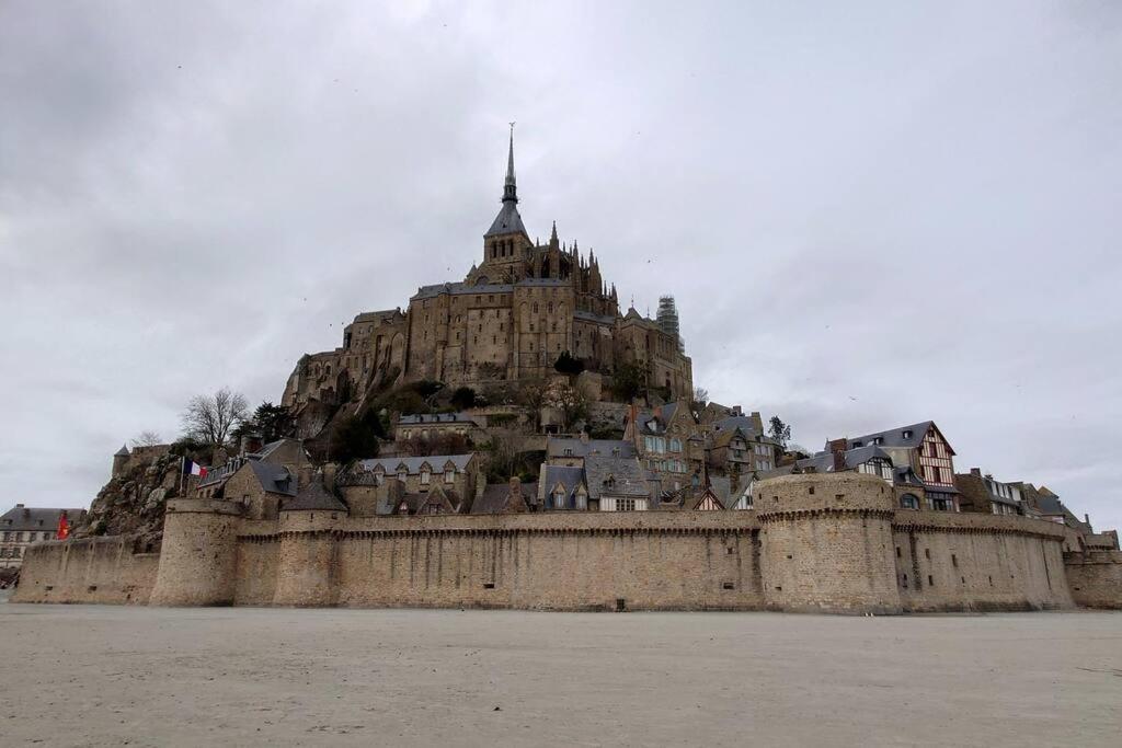 Gite La Mer, A La Campagne En Normandie, Proche Du Mont St Michel Lolif Bagian luar foto